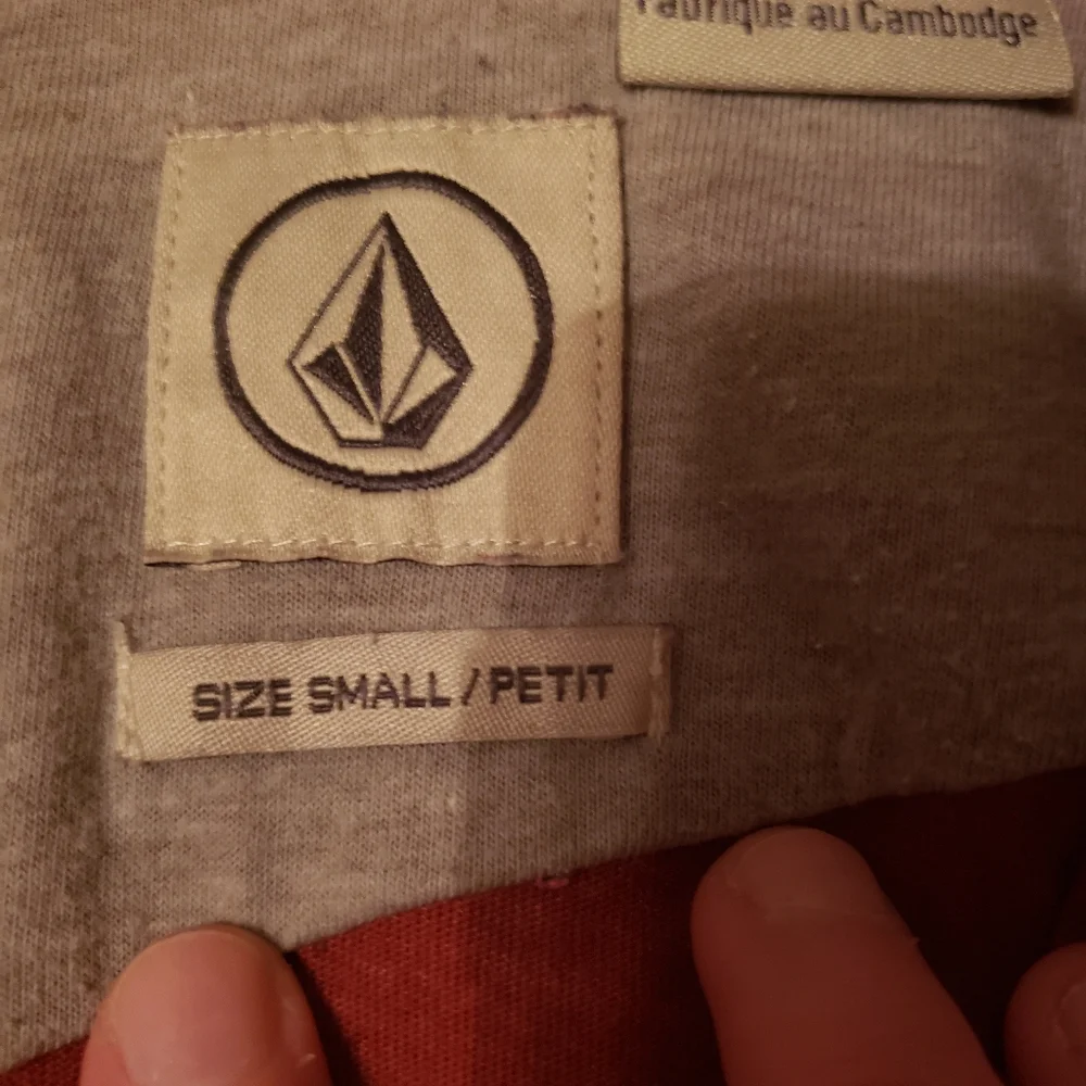 🏄‍♂️ Volcom Polo 🏄‍♂️ - Picture 3 of 7